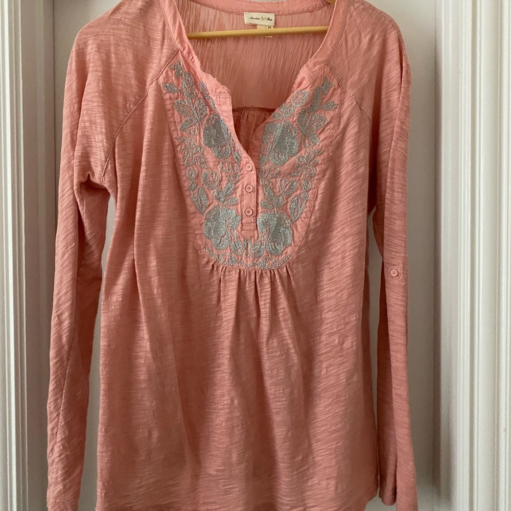 Anthropologie Meadow Rue Peach/Pink Silver Top